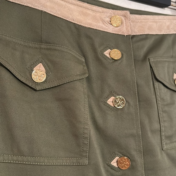 TORY BURCH vintage but like new army green skirt w/ gold buttons in Size 12 - Picture 4 of 13